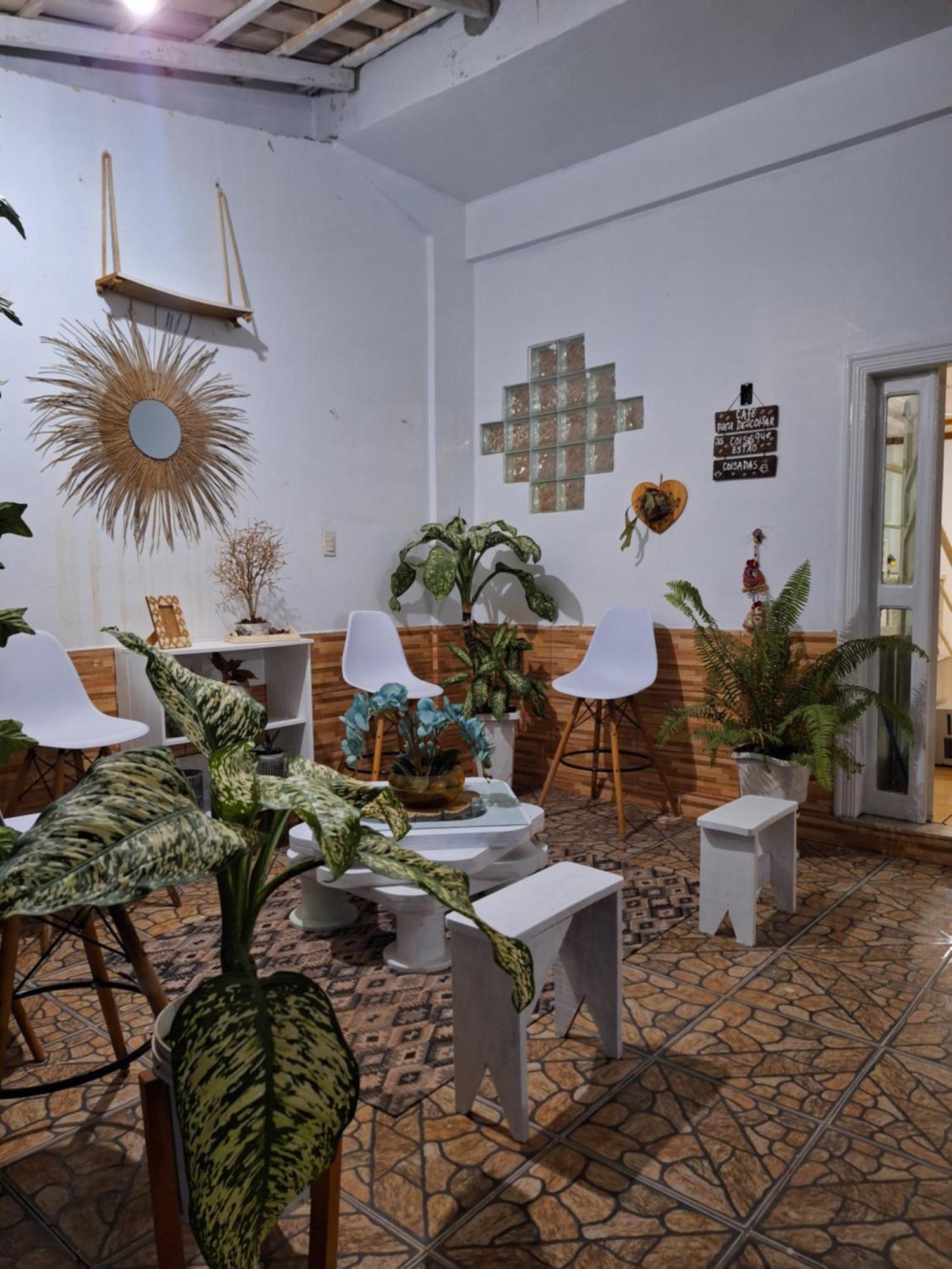 Quarto Triplo Com Banheiro Em Pousada E Restaurante Manaus Exteriör bild